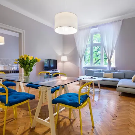 Apartment Tyzenhauz Superior