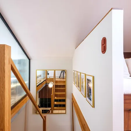 Tyzenhauz Superior Apartment *